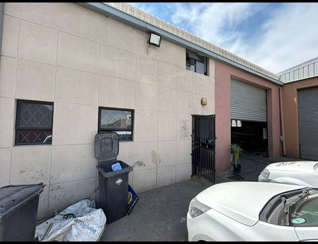 486M² WAREHOUSE TO LET IN SPARTAN